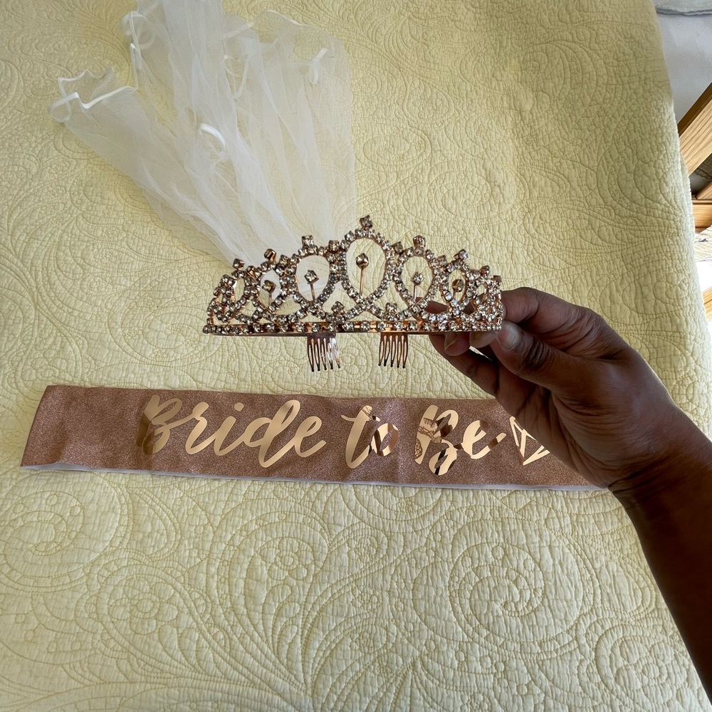 Bride to be Sash, veil and tiara.